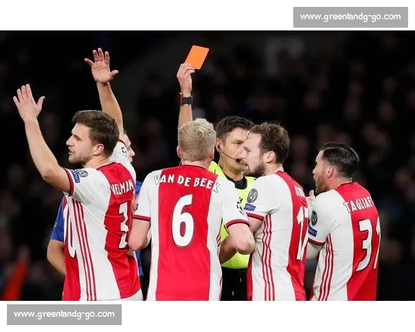 欧冠进攻与防守效率深度对比及战术演变趋势解析胜负关键影响研究 欧冠进攻与防守效率深度对比及战术演变趋势解析胜负关键影响研究